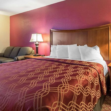 Econo Lodge Inn & Suites Джоплін Екстер'єр фото